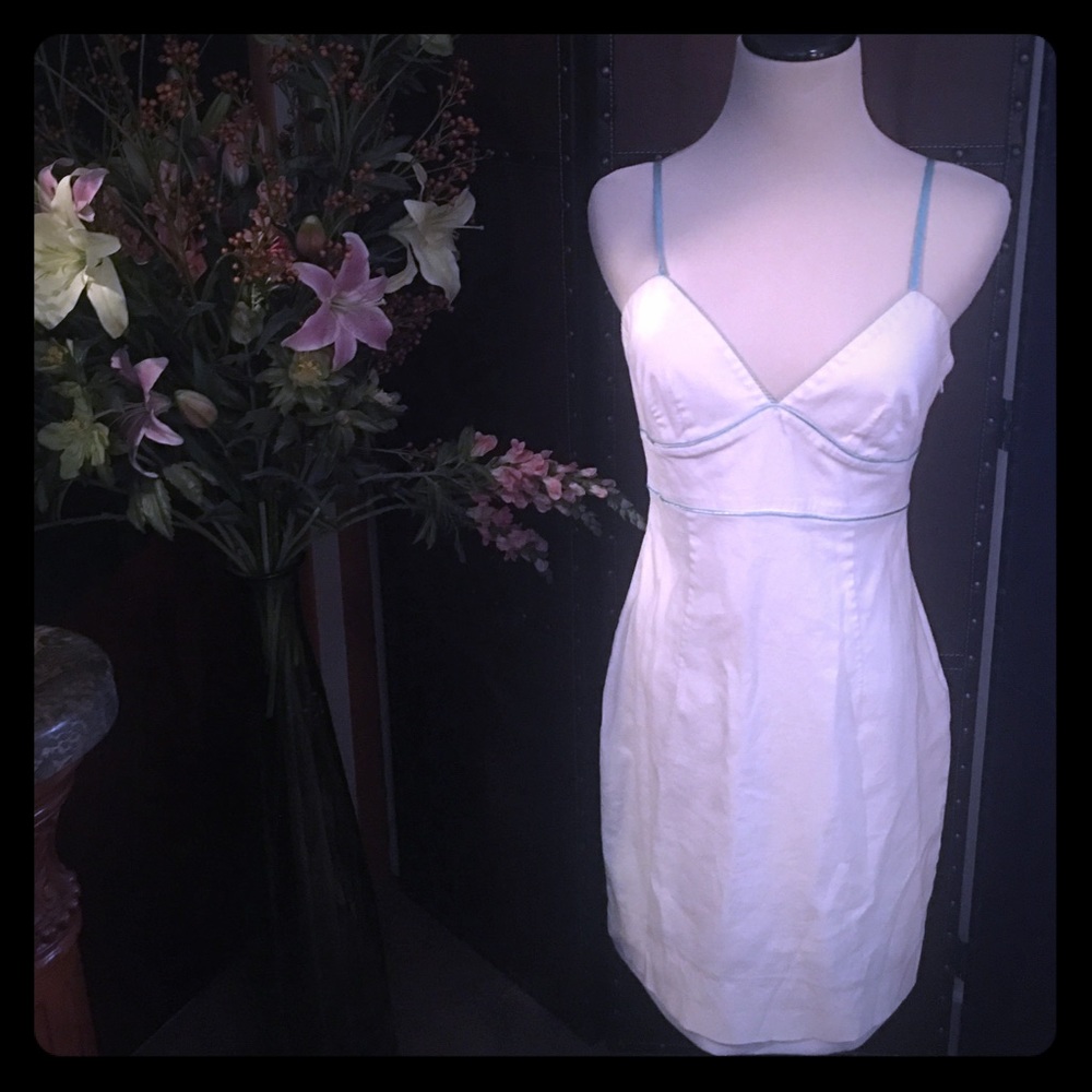 Express stretch white dress with blue edging sz 6 - Picture 1 of 5